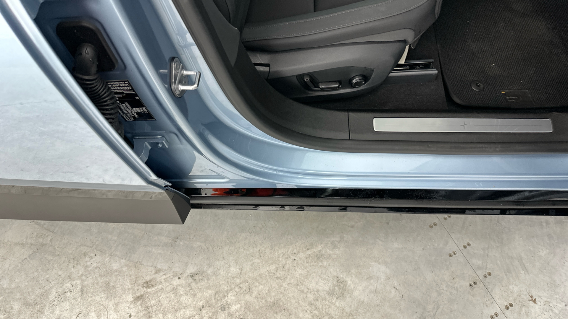 4027578 200kW 100kWh LR Single Motor Plus [Pilot] 5dr Auto