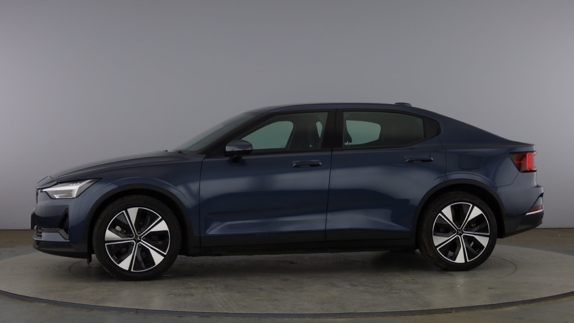 4020767 170kW 69kWh Standard Range SM [Plus] 5dr Auto