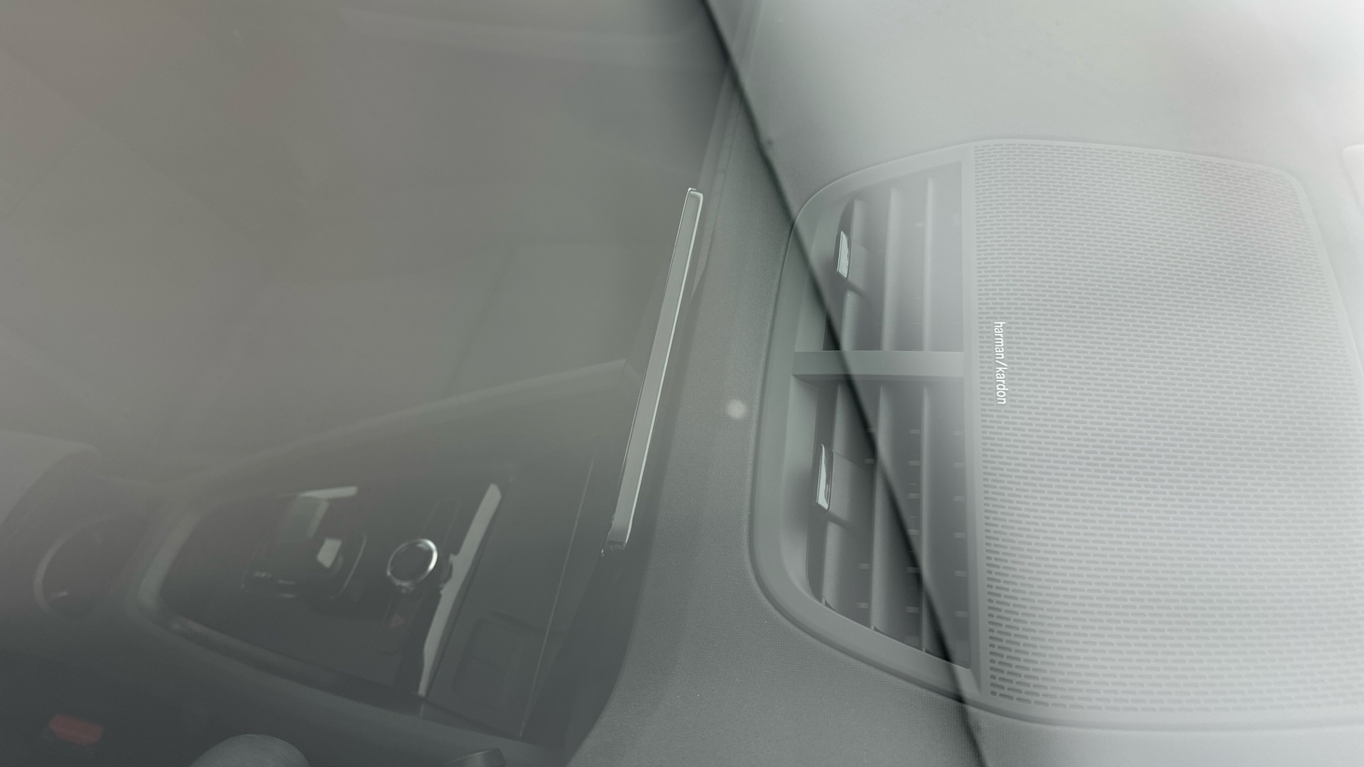 4020767 170kW 69kWh Standard Range SM [Plus] 5dr Auto