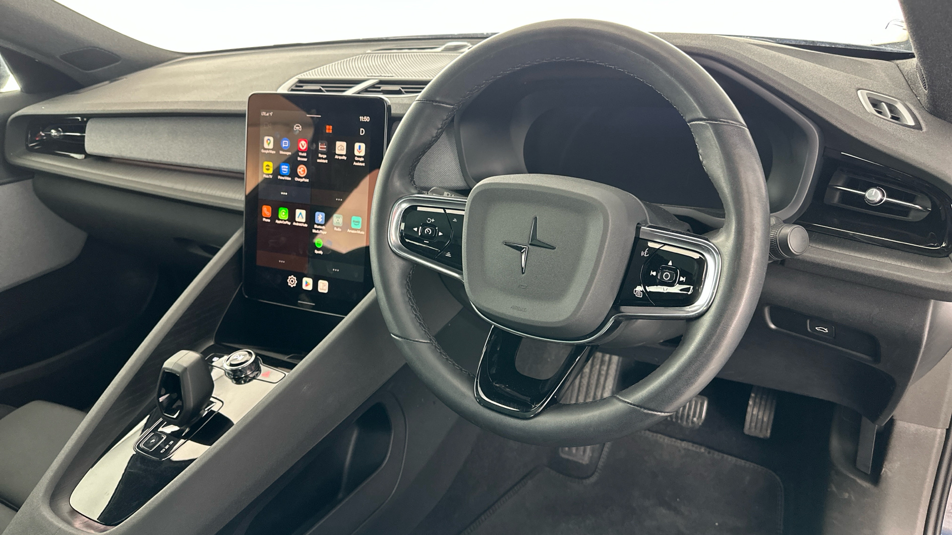 4020767 170kW 69kWh Standard Range SM [Plus] 5dr Auto