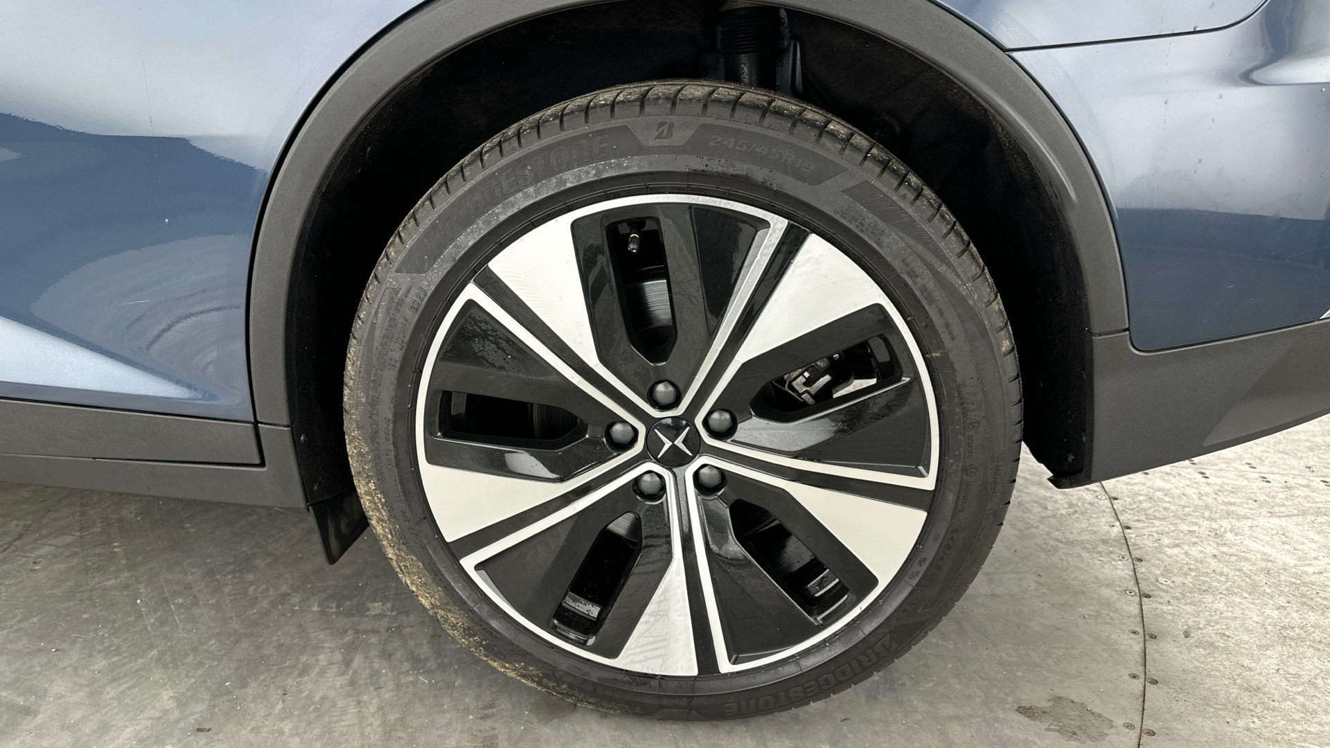 4020767 170kW 69kWh Standard Range SM [Plus] 5dr Auto