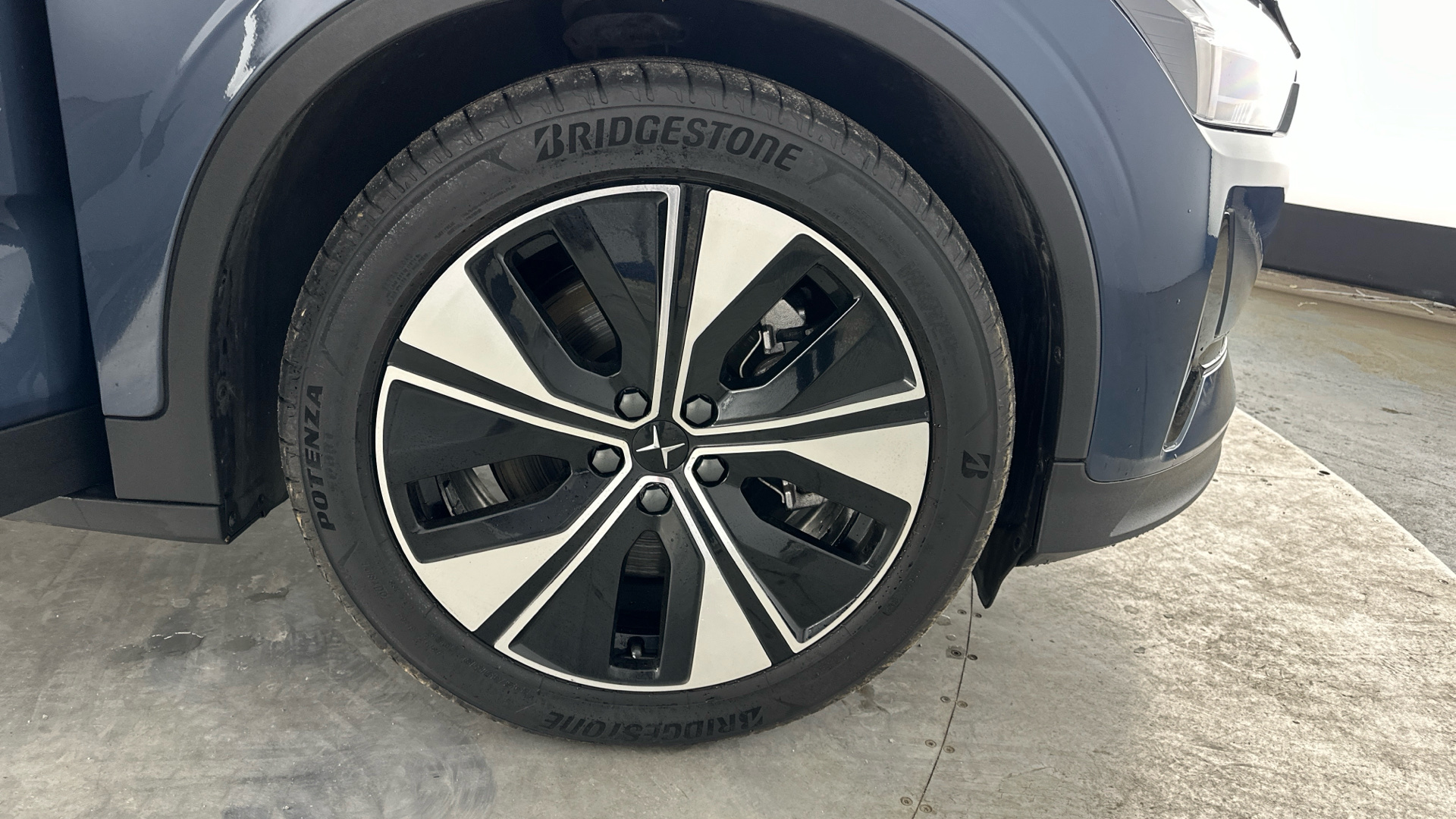 4020767 170kW 69kWh Standard Range SM [Plus] 5dr Auto