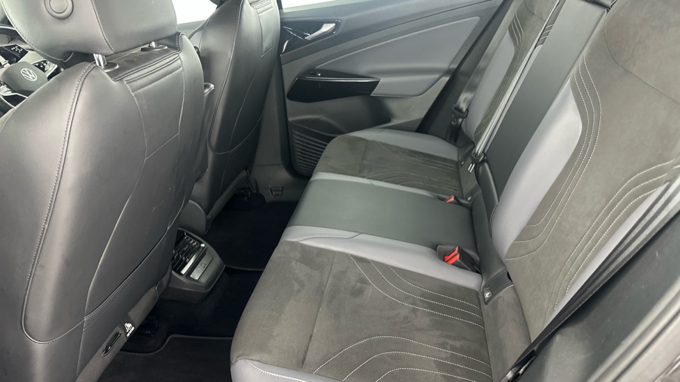 Volkswagen ID.4 Image 13