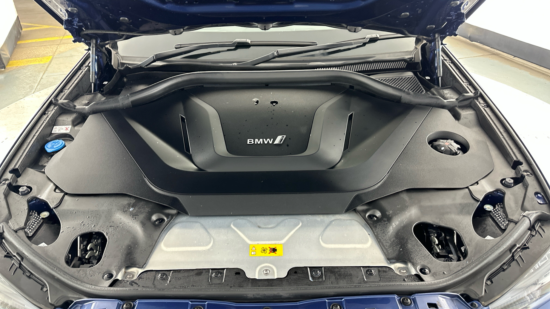 4027723 210kW M Sport Pro 80kWh 5dr Auto