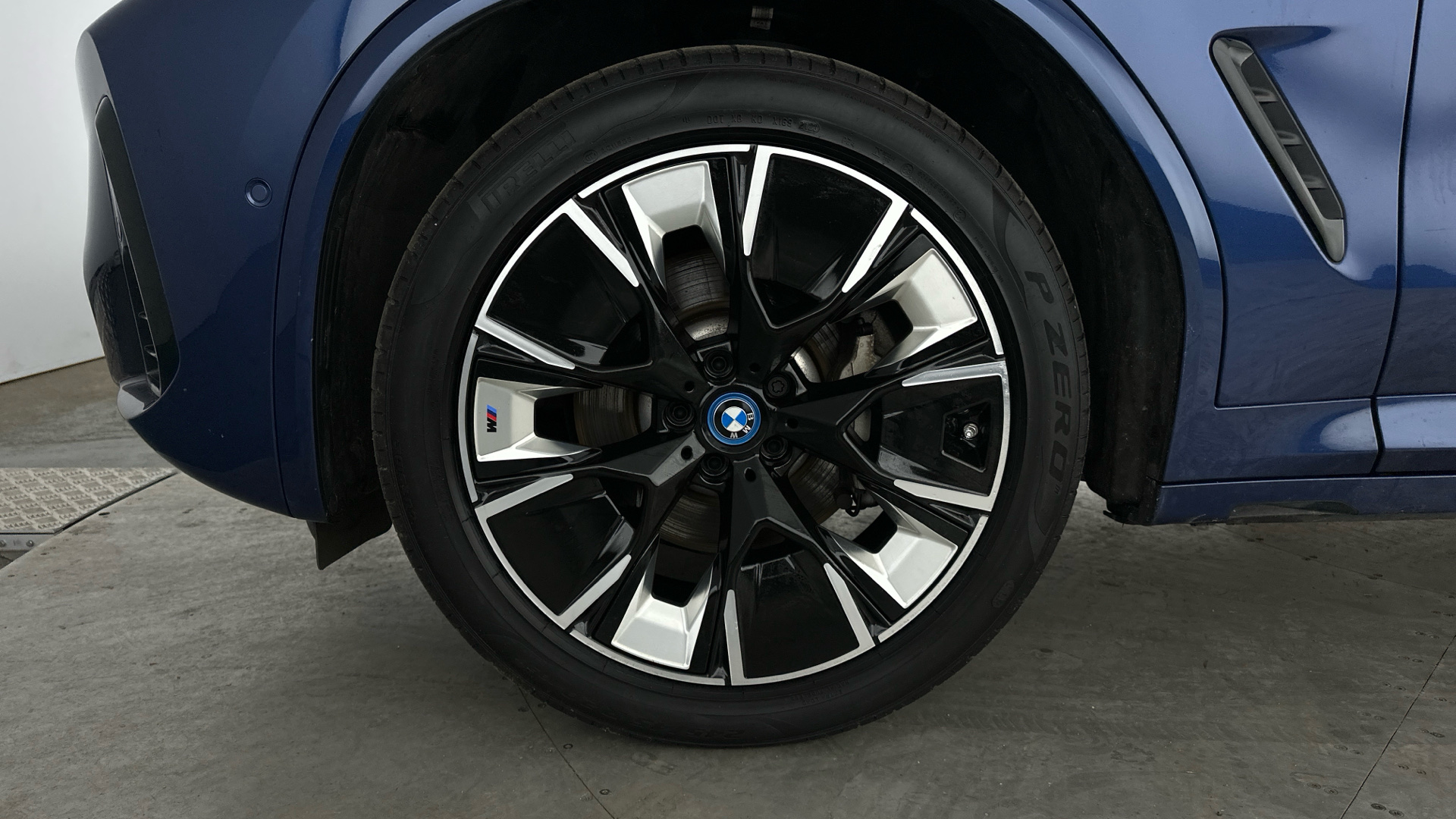 4027723 210kW M Sport Pro 80kWh 5dr Auto