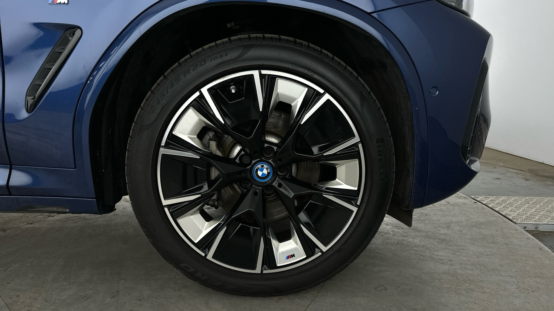 4027723 210kW M Sport Pro 80kWh 5dr Auto