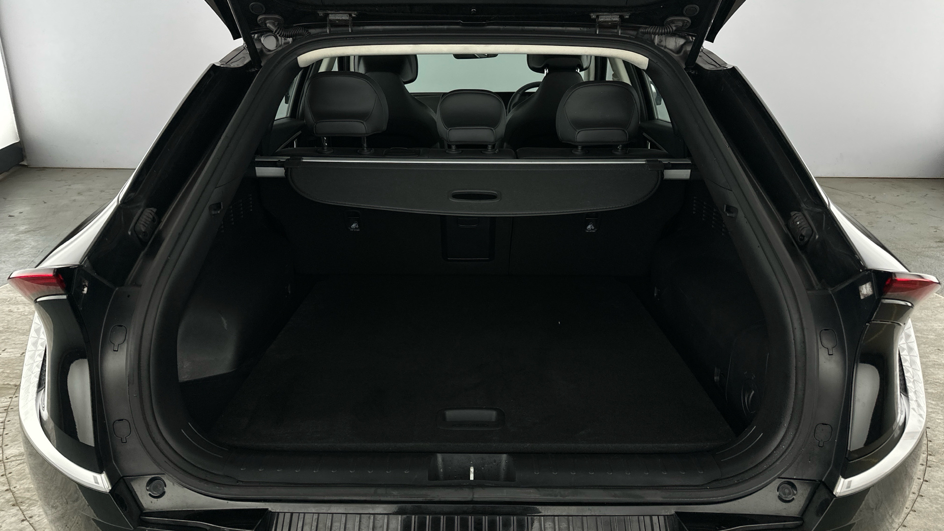 4058722 166kW Air 77.4kWh 5dr Auto