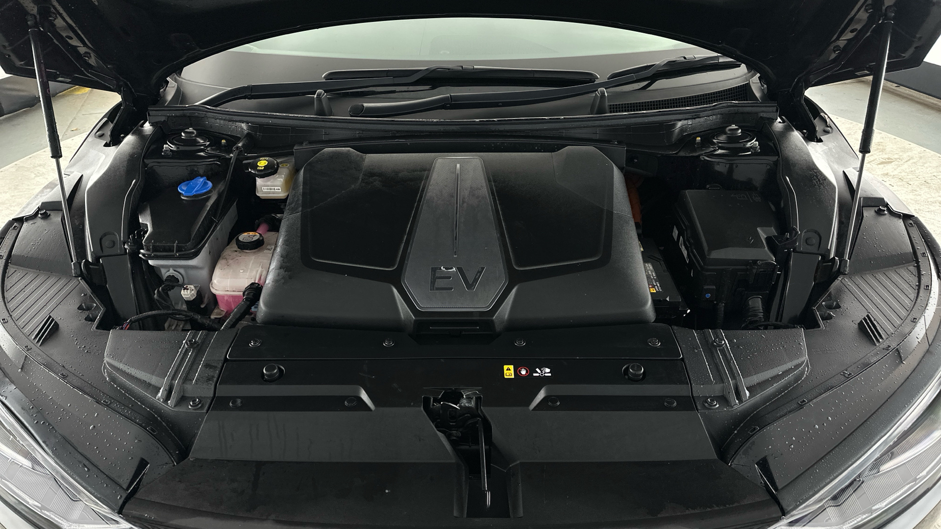 4058722 166kW Air 77.4kWh 5dr Auto