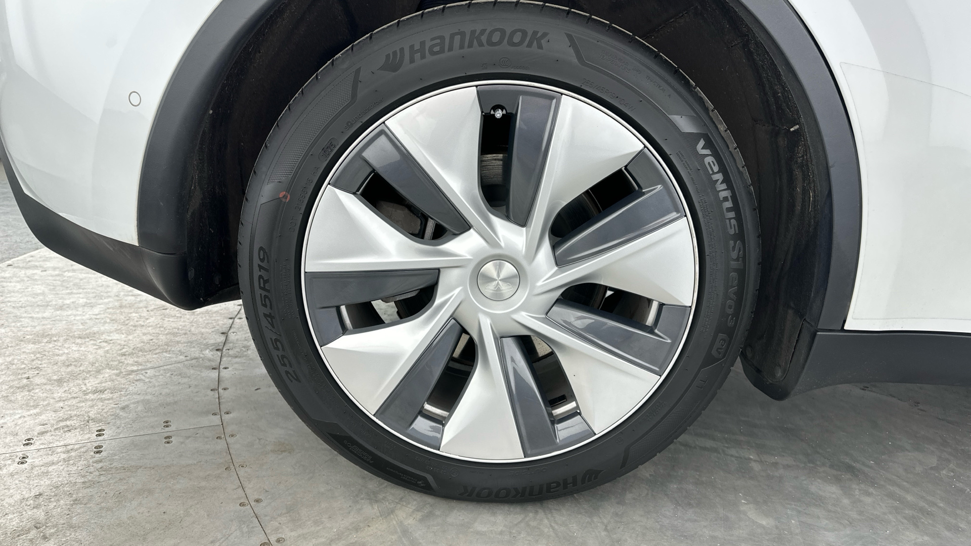 4027568 Long Range AWD 5dr Auto