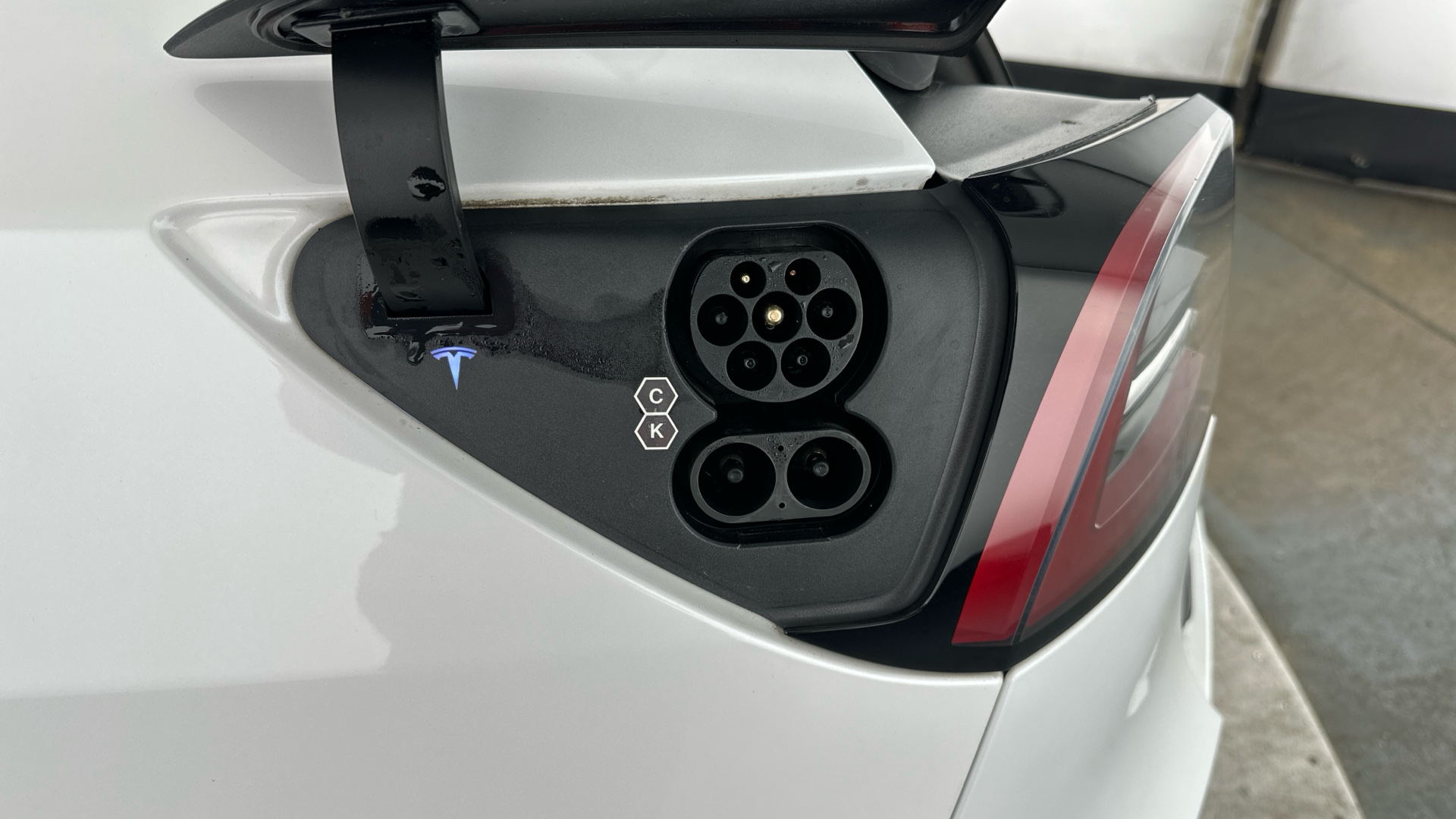 4027568 Long Range AWD 5dr Auto