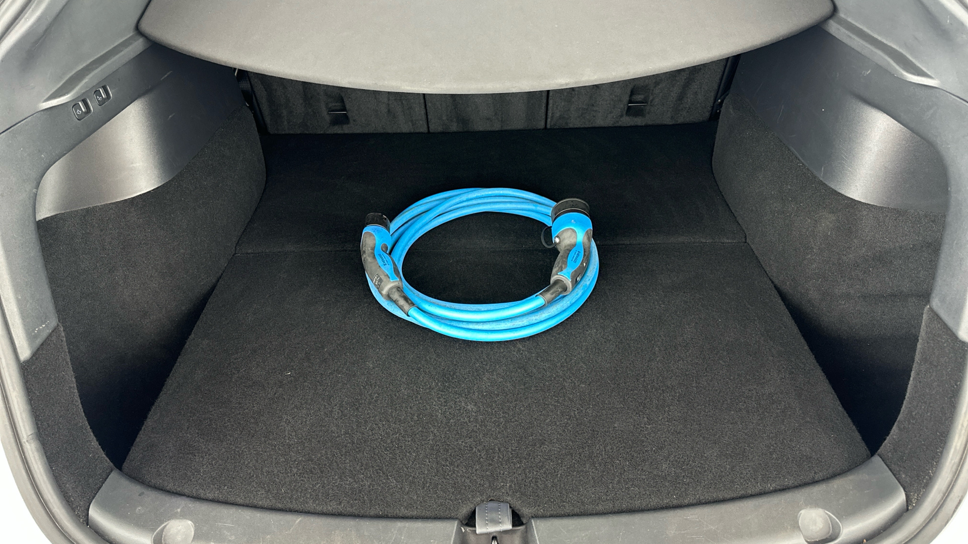 4027568 Long Range AWD 5dr Auto