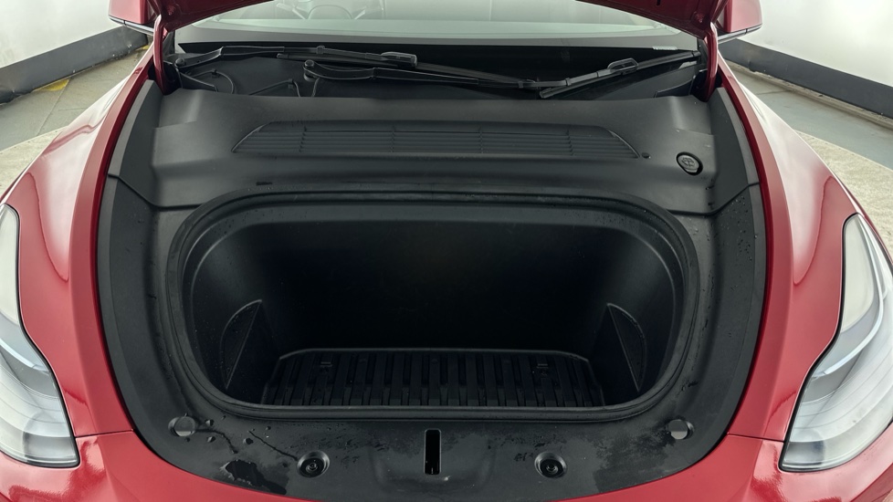 Tesla Model Y Image 15