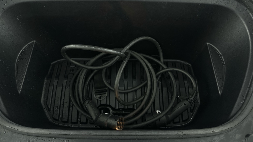 Tesla Model Y Image 21