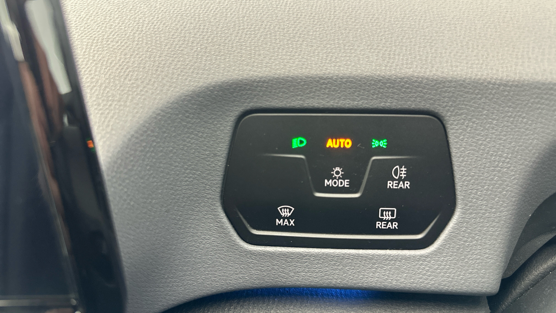 4027739 150kW Life Pro Performance 58kWh 5dr Auto