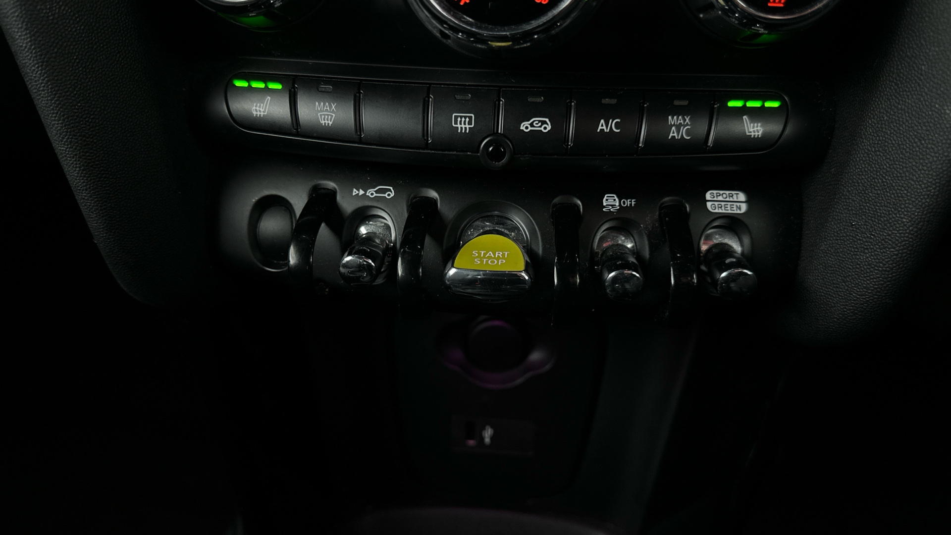 4020792 135kW Cooper S Level 2 33kWh 3dr Auto