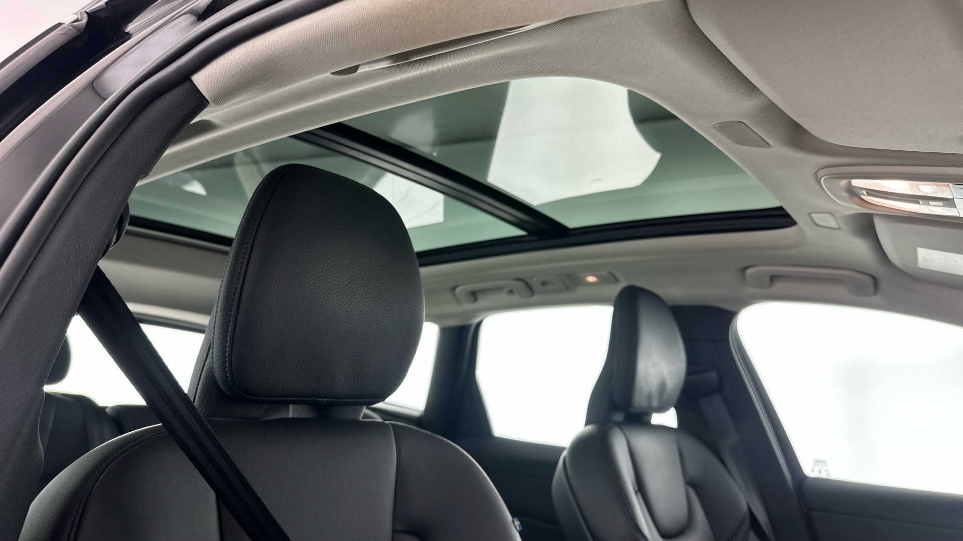 4027548 2.0 T6 [350] RC PHEV Core Bright 5dr AWD Gtron