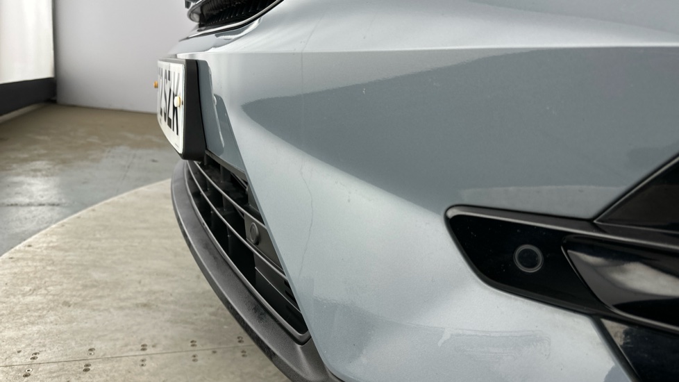 Volvo XC40 Front Bumper Chipped