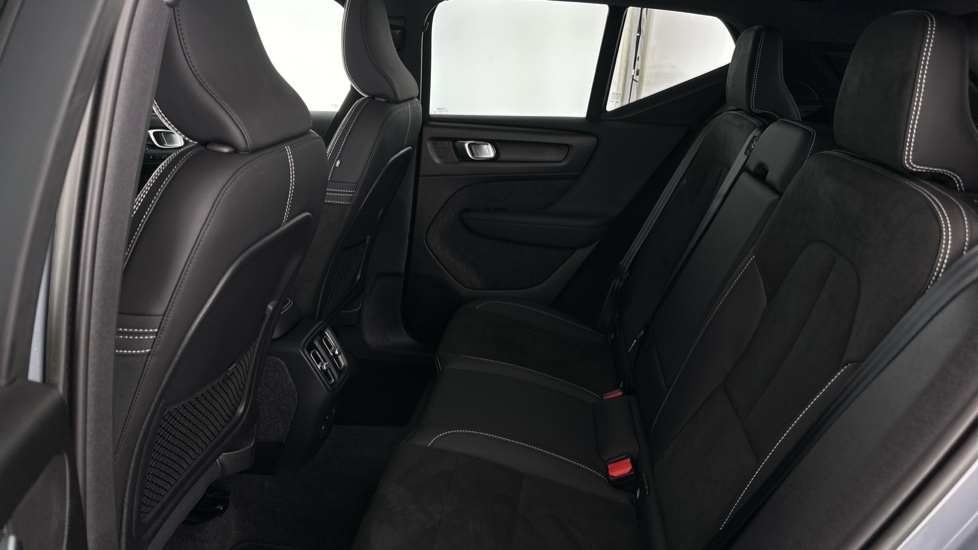 Volvo XC40 Image 13
