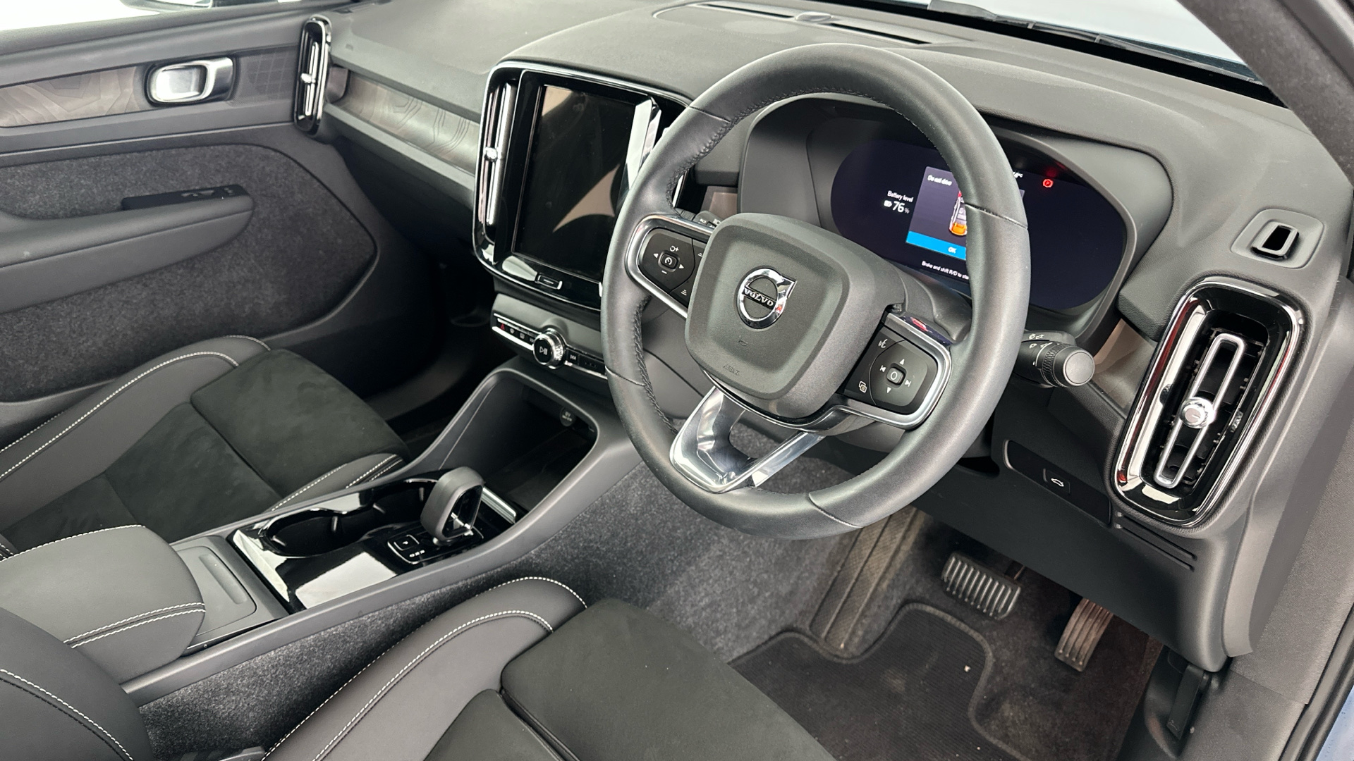 4046780 175kW Recharge Plus 69kWh 5dr Auto