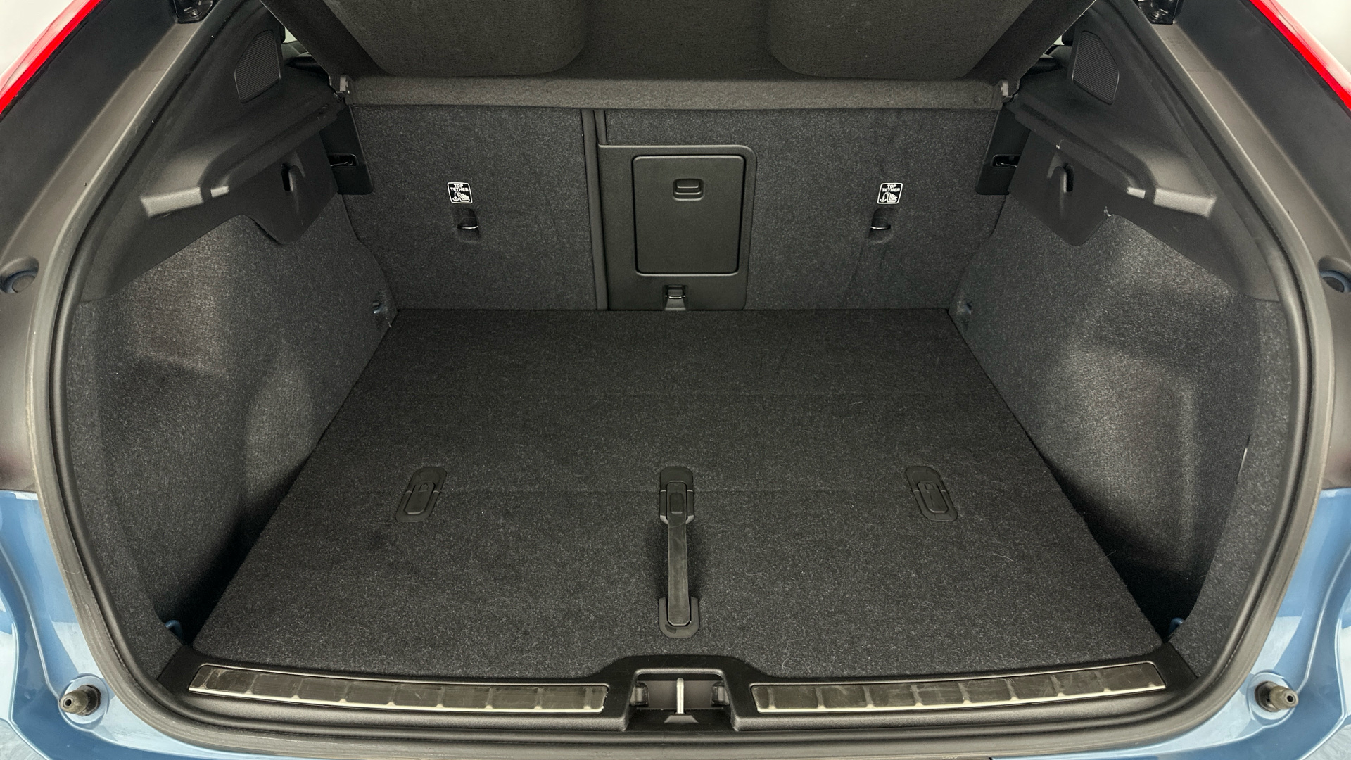 4046780 175kW Recharge Plus 69kWh 5dr Auto