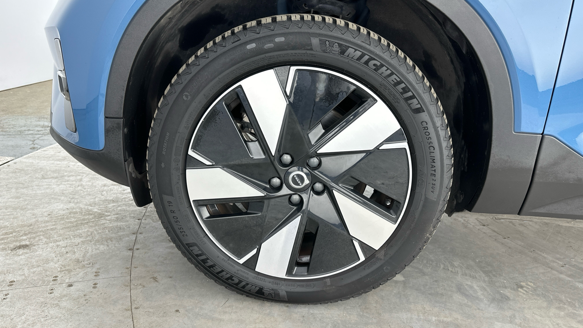 4046780 175kW Recharge Plus 69kWh 5dr Auto