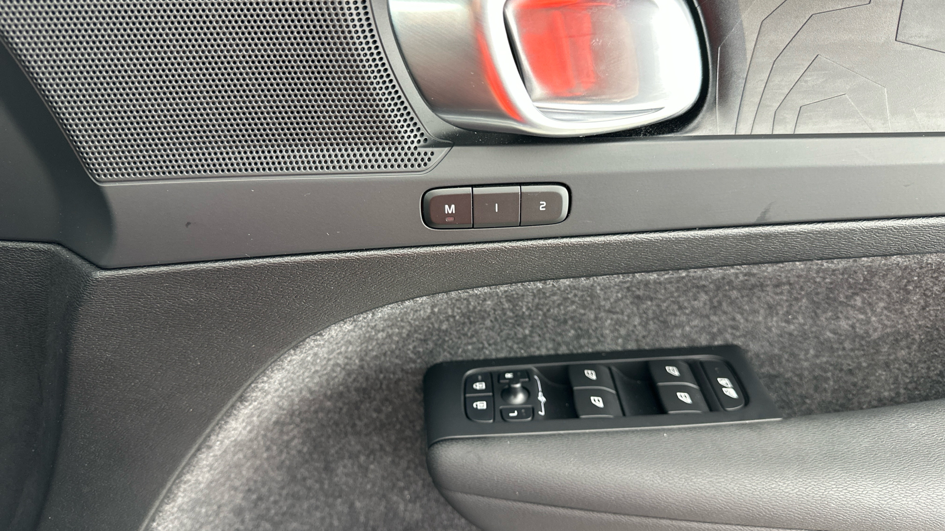 4046780 175kW Recharge Plus 69kWh 5dr Auto