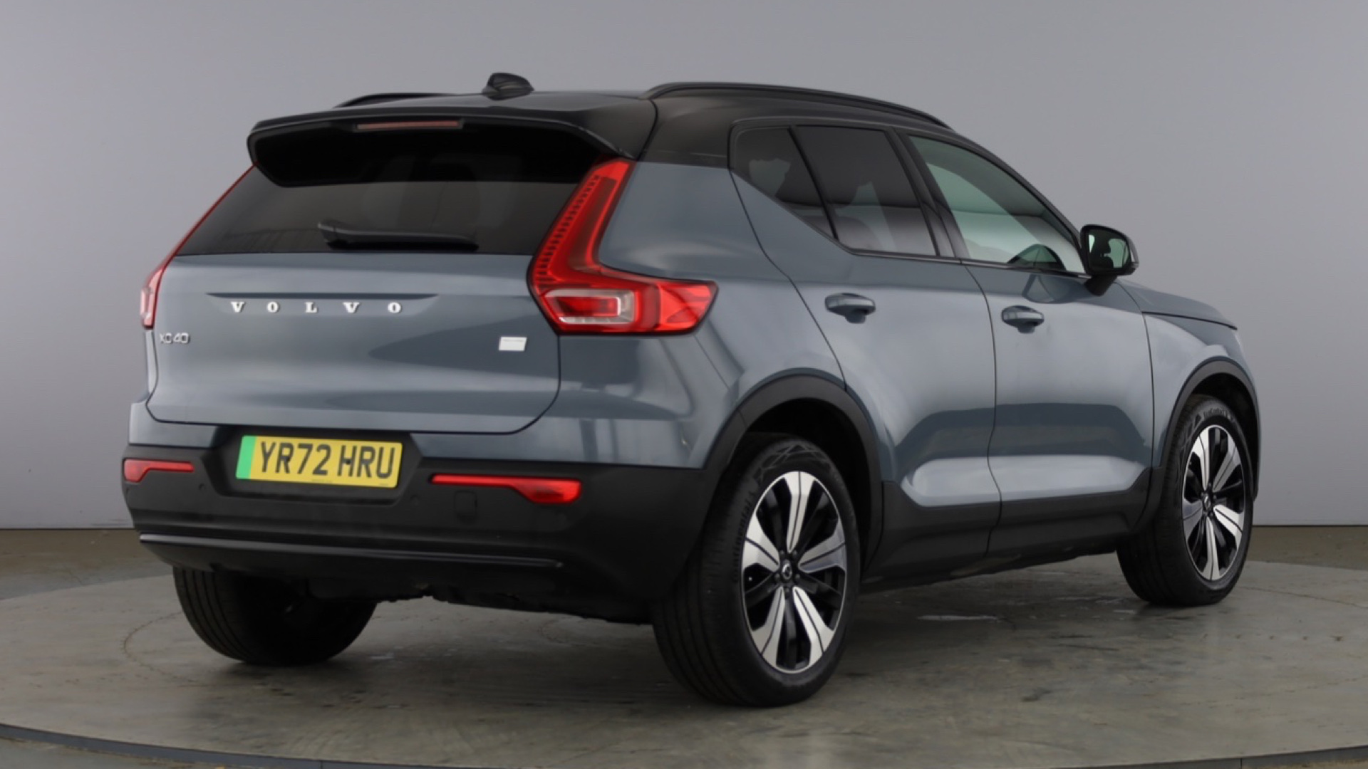 4020768 170kW Recharge Plus 69kWh 5dr Auto