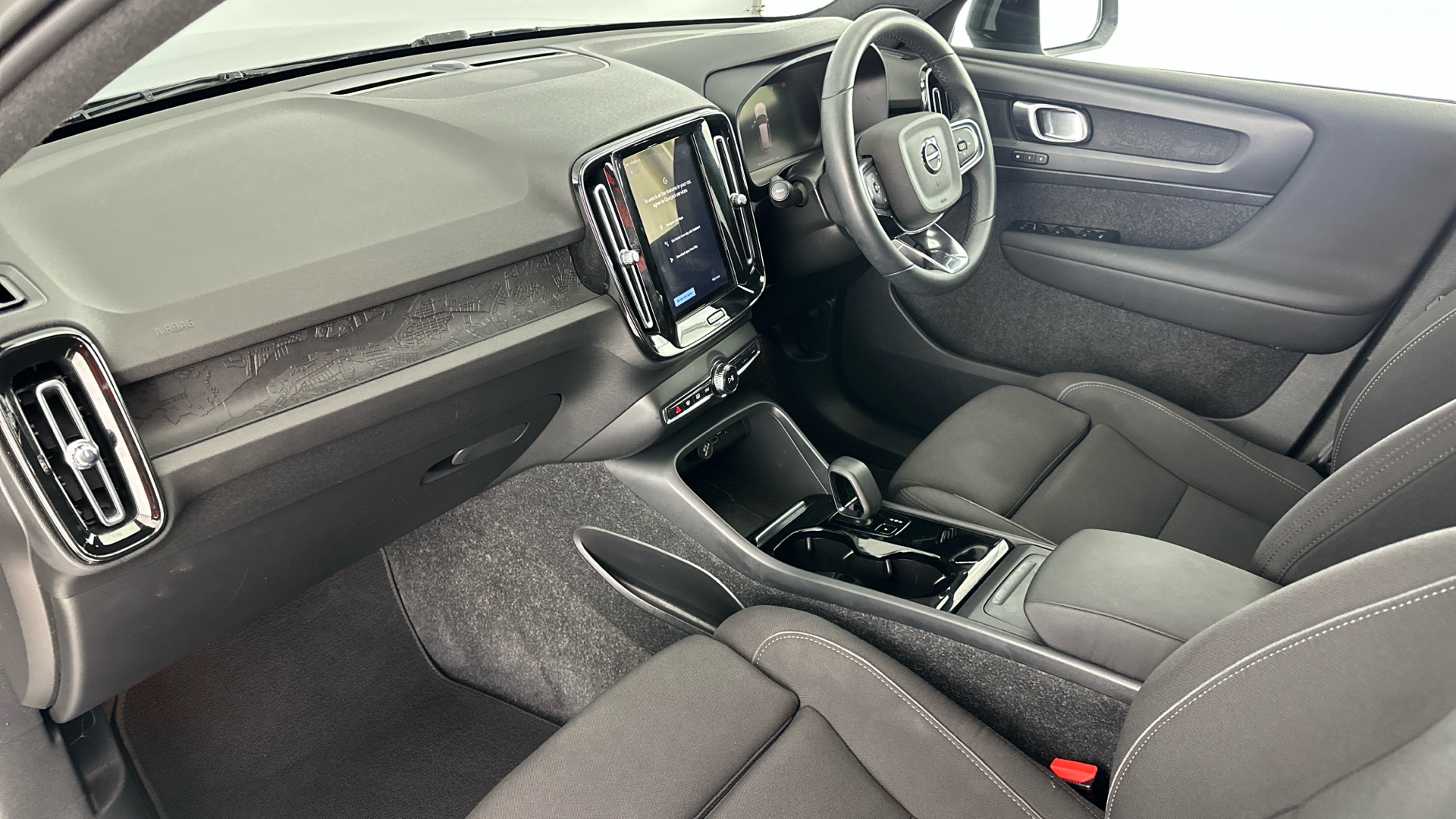 4020768 170kW Recharge Plus 69kWh 5dr Auto