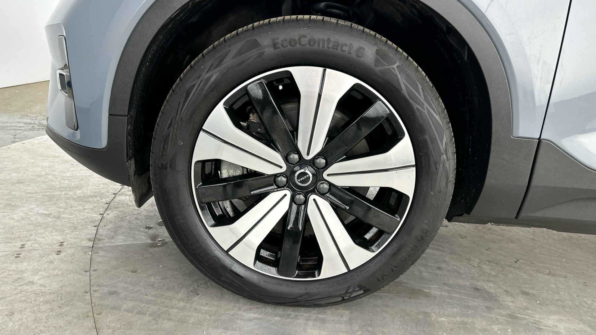 4020768 170kW Recharge Plus 69kWh 5dr Auto