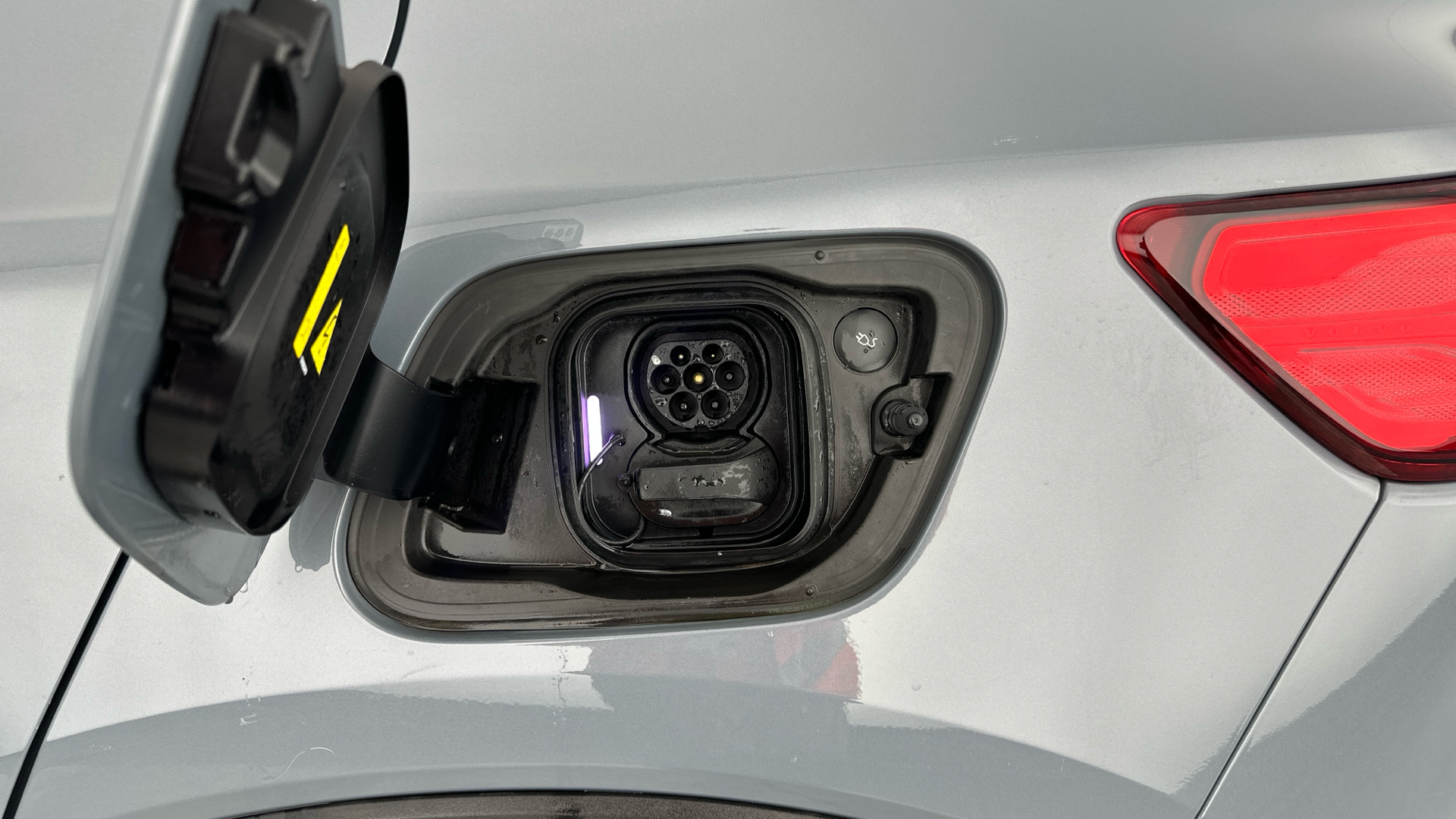 4020768 170kW Recharge Plus 69kWh 5dr Auto