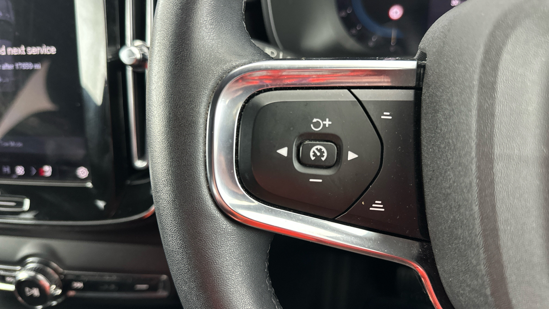 4020768 170kW Recharge Plus 69kWh 5dr Auto