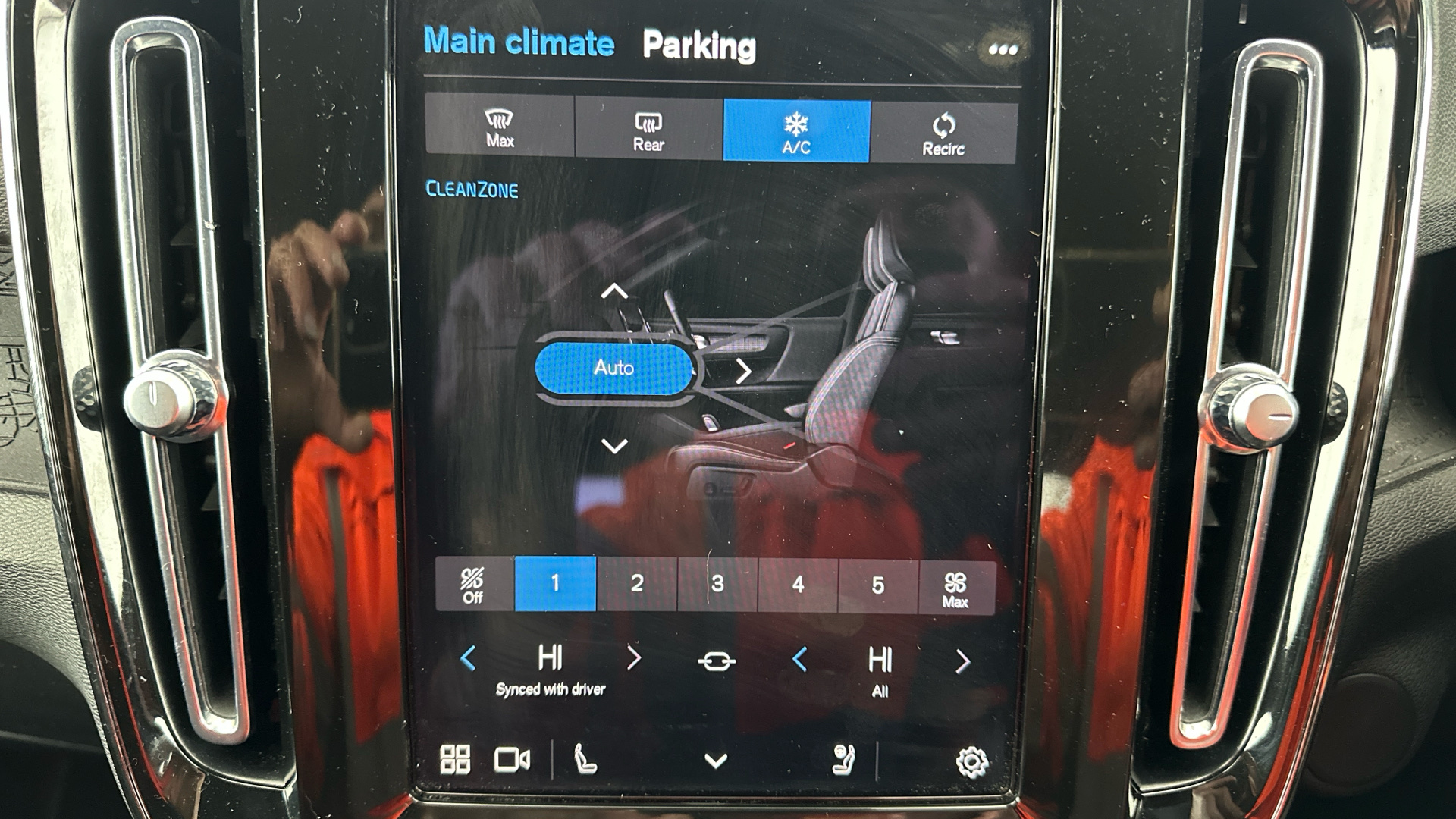 4020768 170kW Recharge Plus 69kWh 5dr Auto