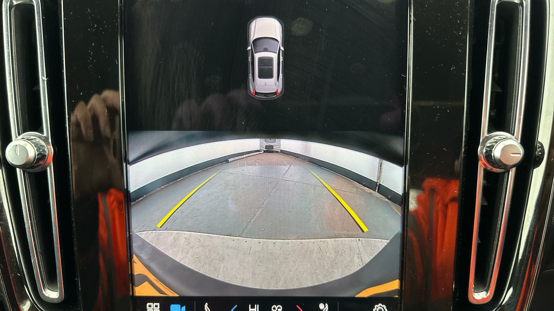 4020768 170kW Recharge Plus 69kWh 5dr Auto