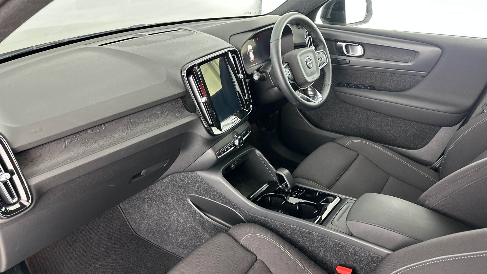 4020931 170kW Recharge Plus 69kWh 5dr Auto