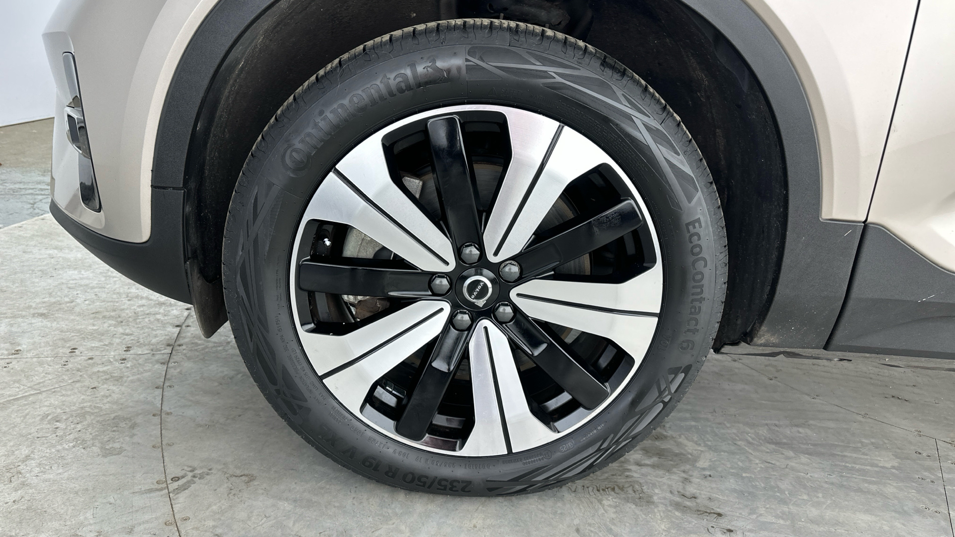 4020931 170kW Recharge Plus 69kWh 5dr Auto