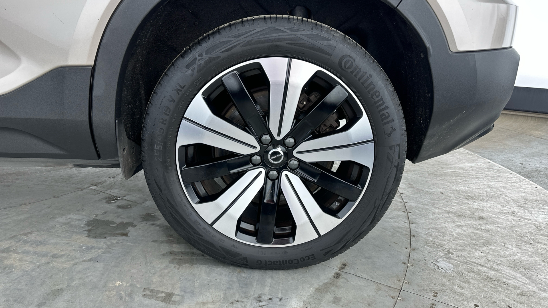 4020931 170kW Recharge Plus 69kWh 5dr Auto