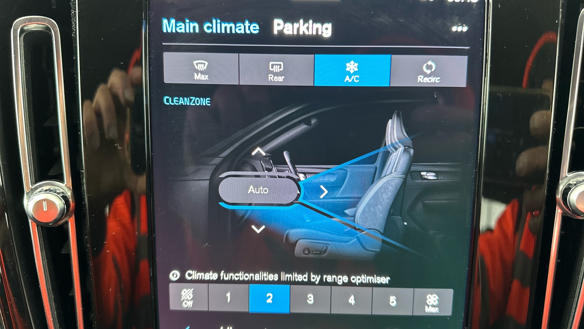 4020931 170kW Recharge Plus 69kWh 5dr Auto