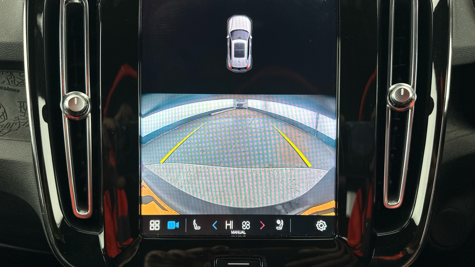 4020931 170kW Recharge Plus 69kWh 5dr Auto