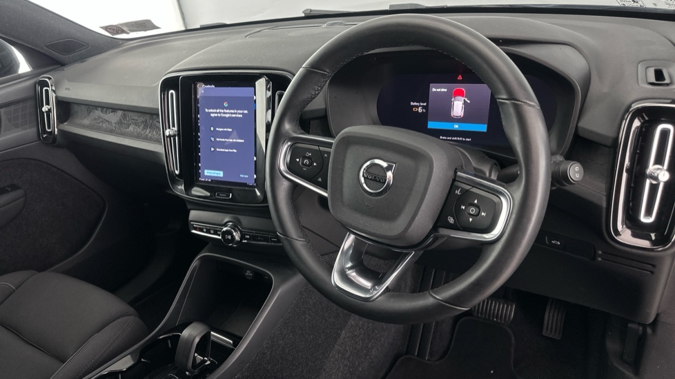 VOLVO XC40 Image 8