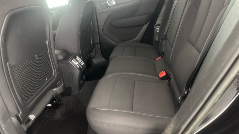 VOLVO XC40 Image 13