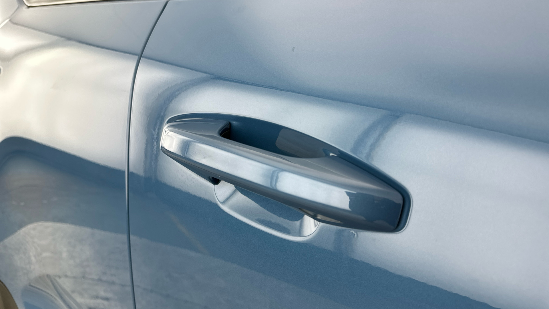 4027640 170kW Recharge Plus 69kWh 5dr Auto