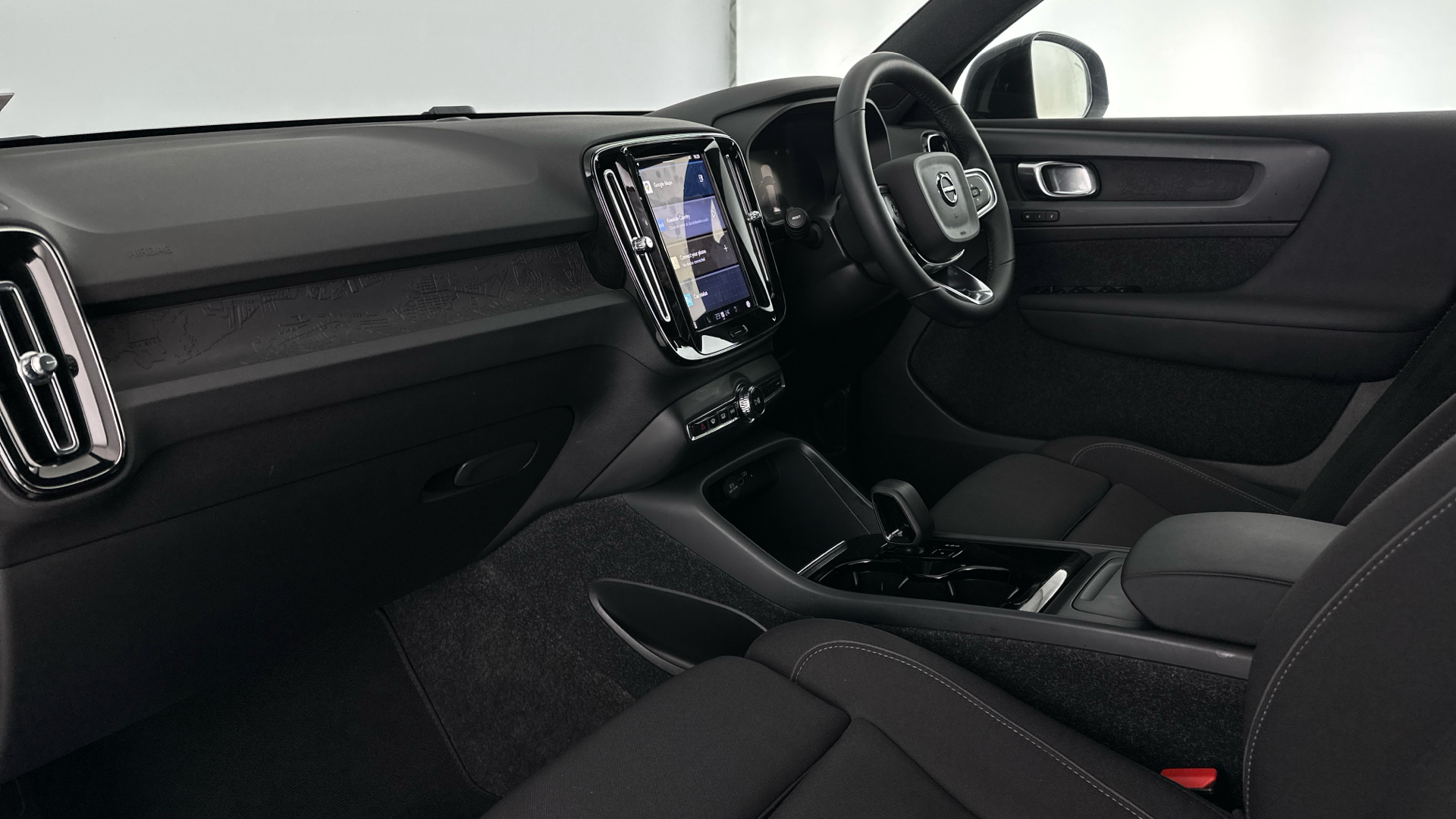 4027640 170kW Recharge Plus 69kWh 5dr Auto