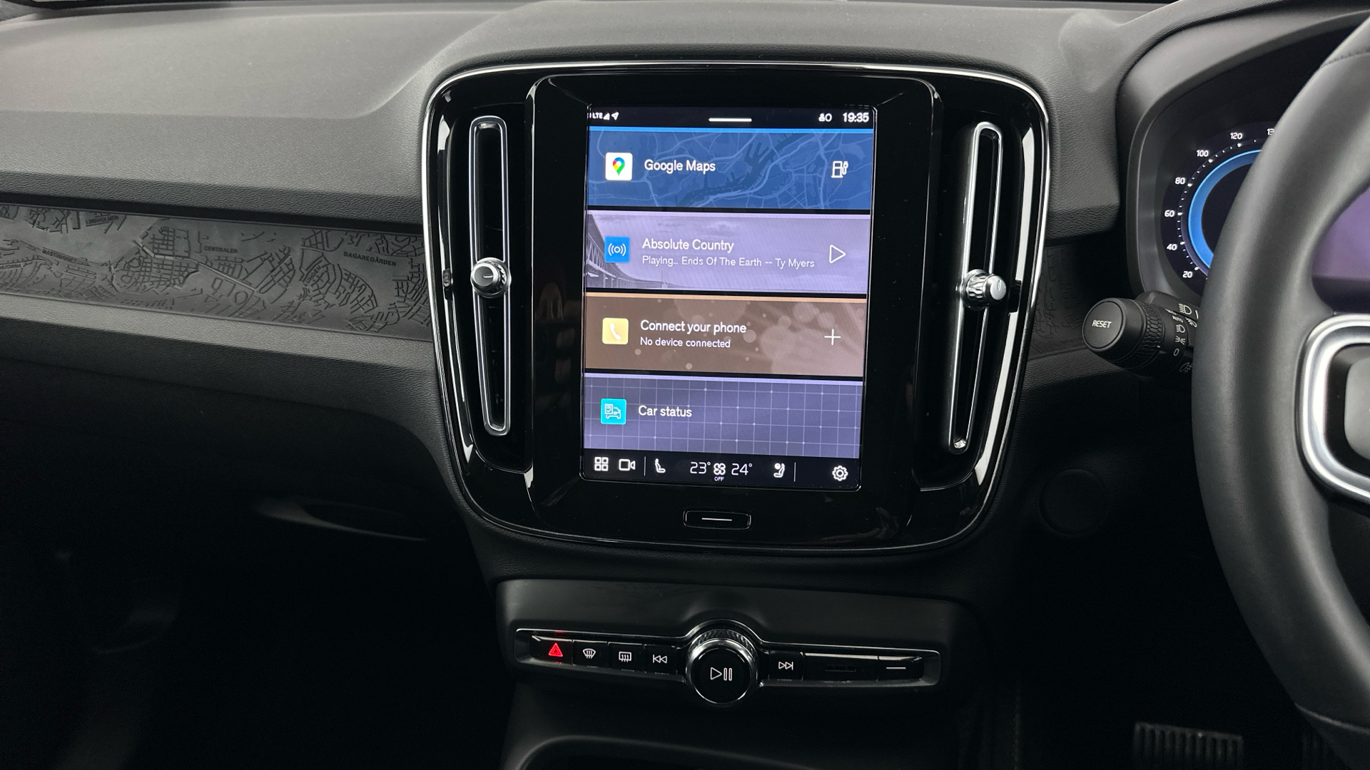 4027640 170kW Recharge Plus 69kWh 5dr Auto