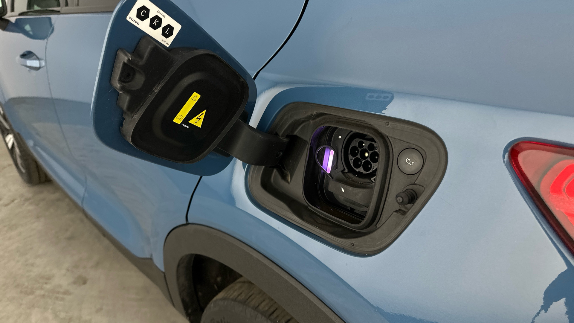 4027640 170kW Recharge Plus 69kWh 5dr Auto