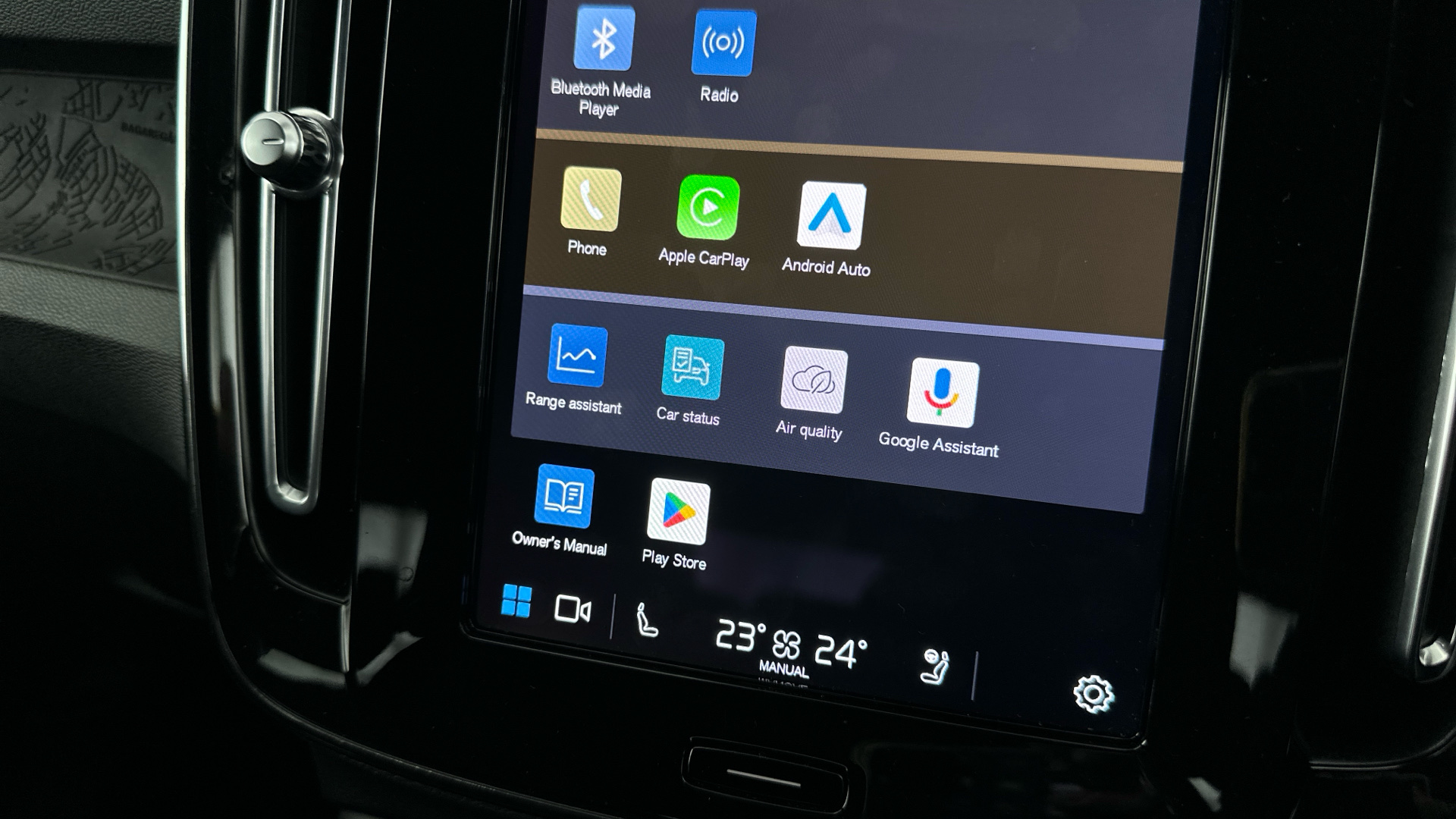 4027640 170kW Recharge Plus 69kWh 5dr Auto