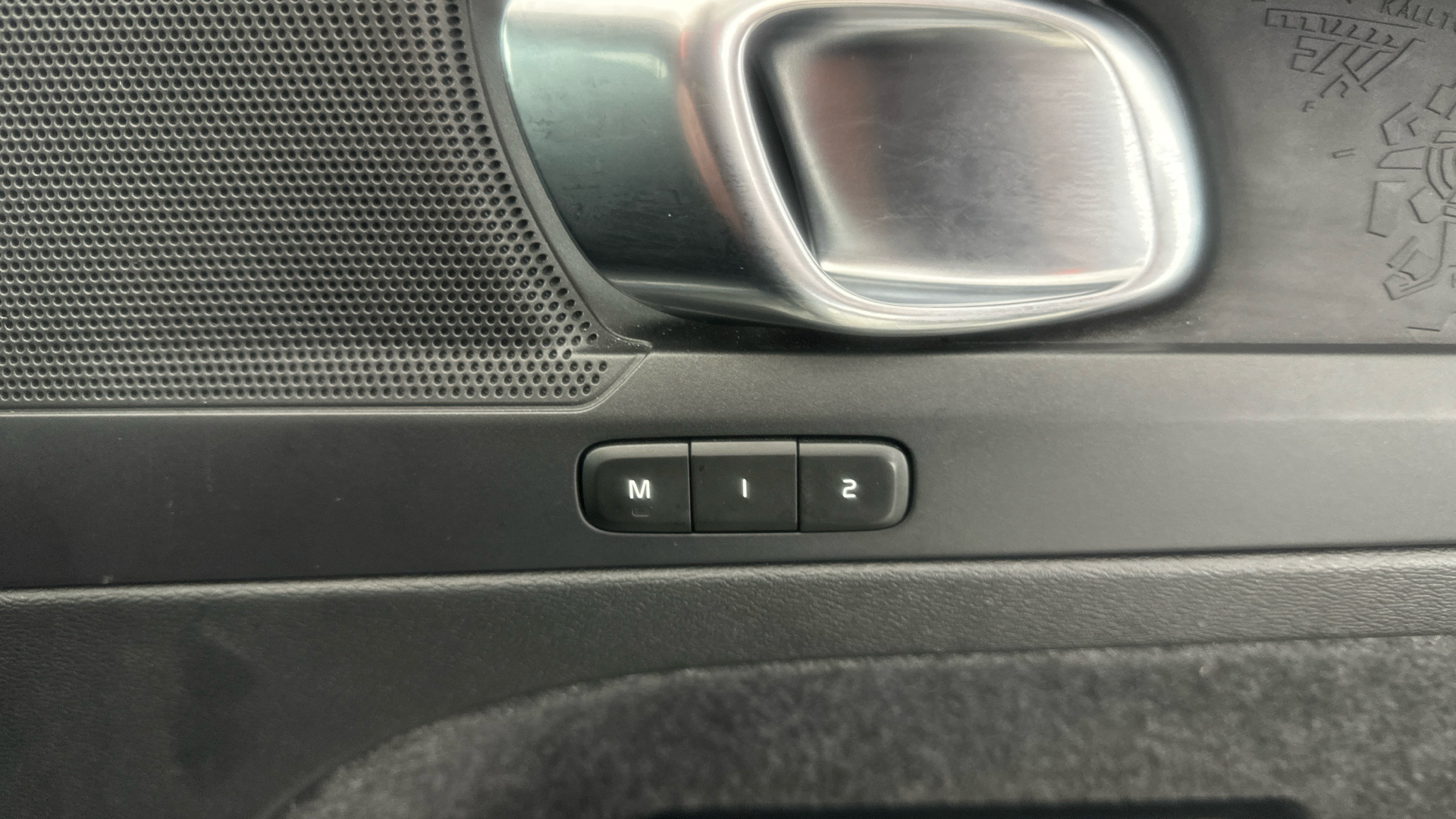 4020688 170kW Recharge Plus 69kWh 5dr Auto