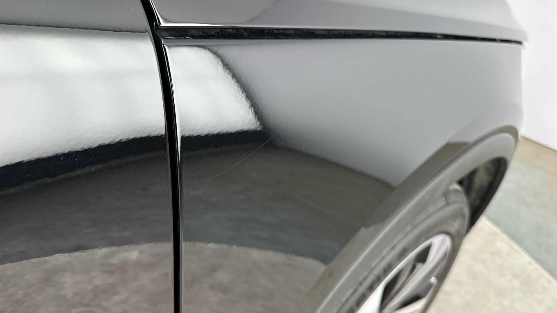 4020815 1.5 T5 Recharge PHEV Ultimate Dark 5dr Auto