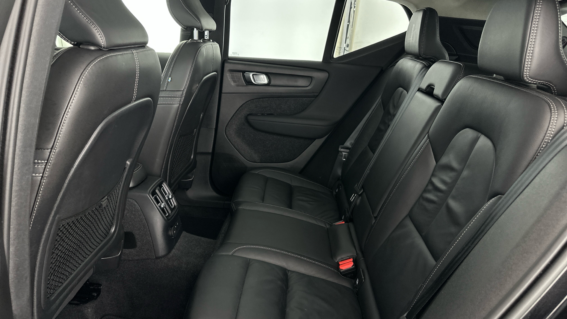 4020815 1.5 T5 Recharge PHEV Ultimate Dark 5dr Auto