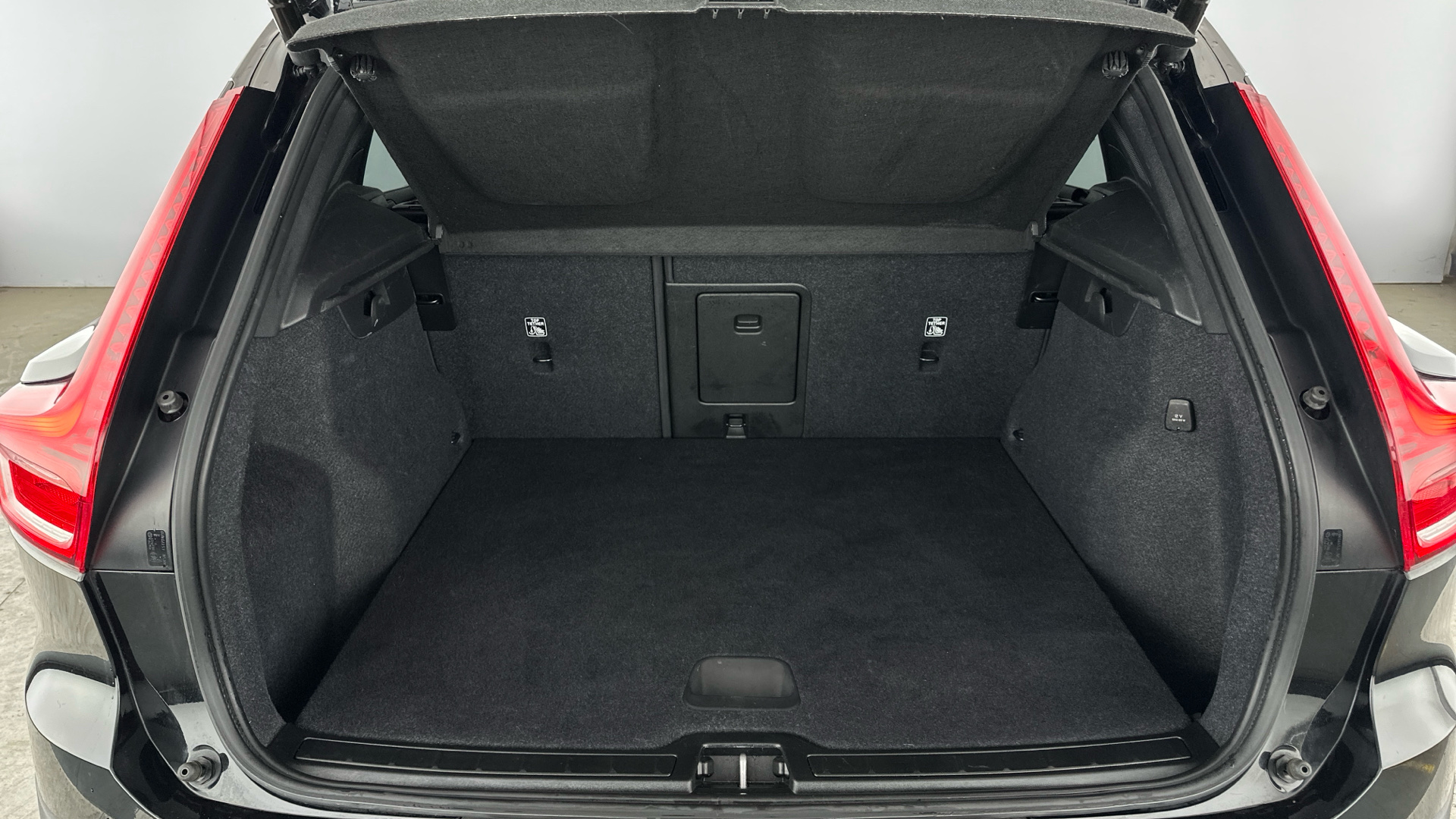 4020815 1.5 T5 Recharge PHEV Ultimate Dark 5dr Auto