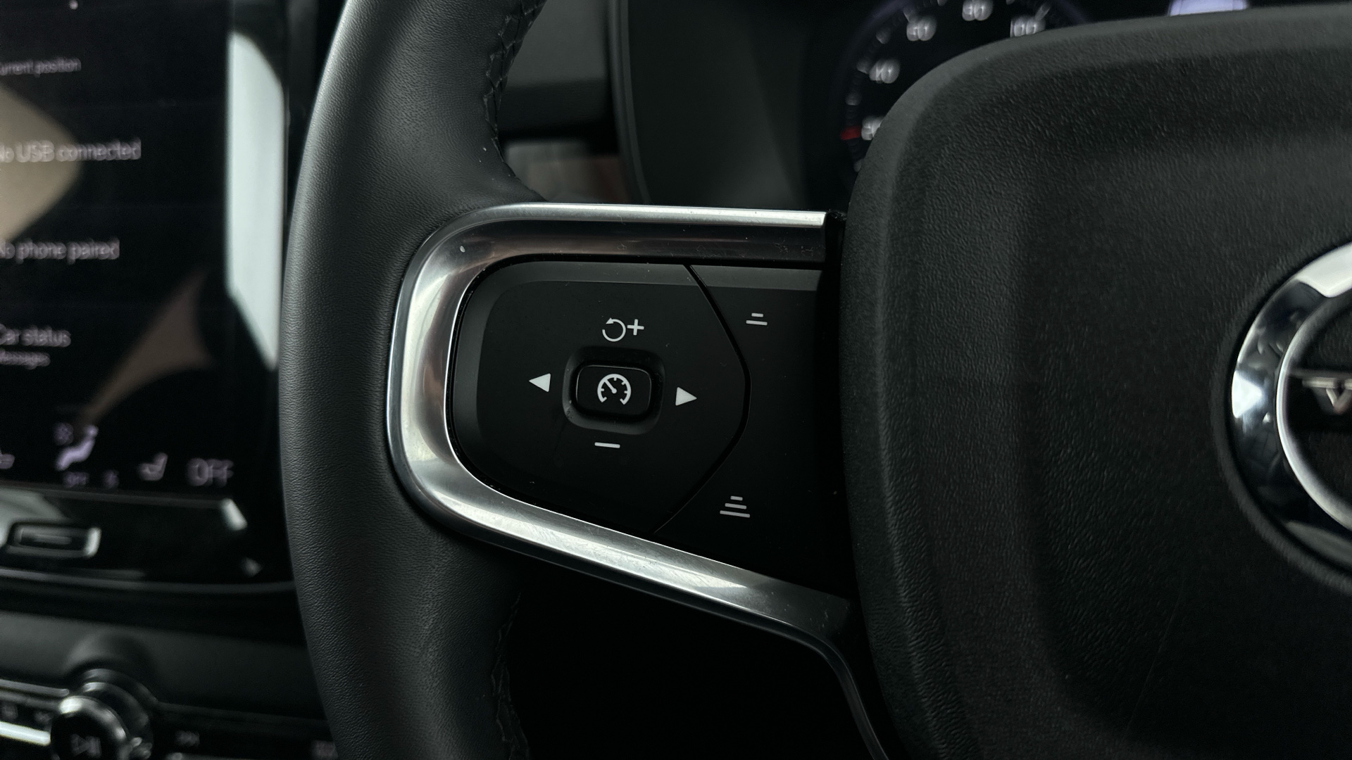 4020815 1.5 T5 Recharge PHEV Ultimate Dark 5dr Auto